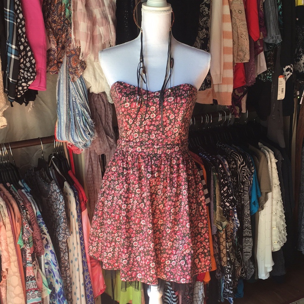 Matter & Sound Dress~Size Medium~Floral W/ Boning